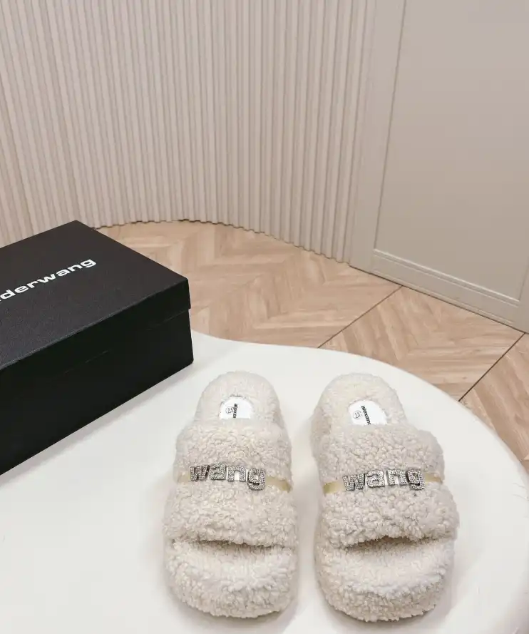 hype Alexander Wang Slippers