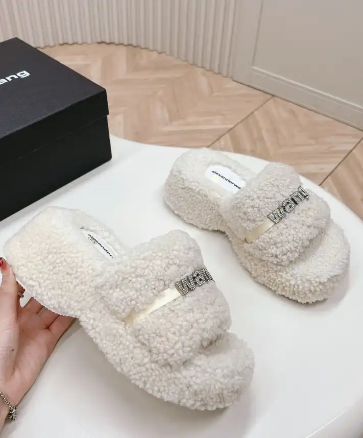 hype Alexander Wang Slippers