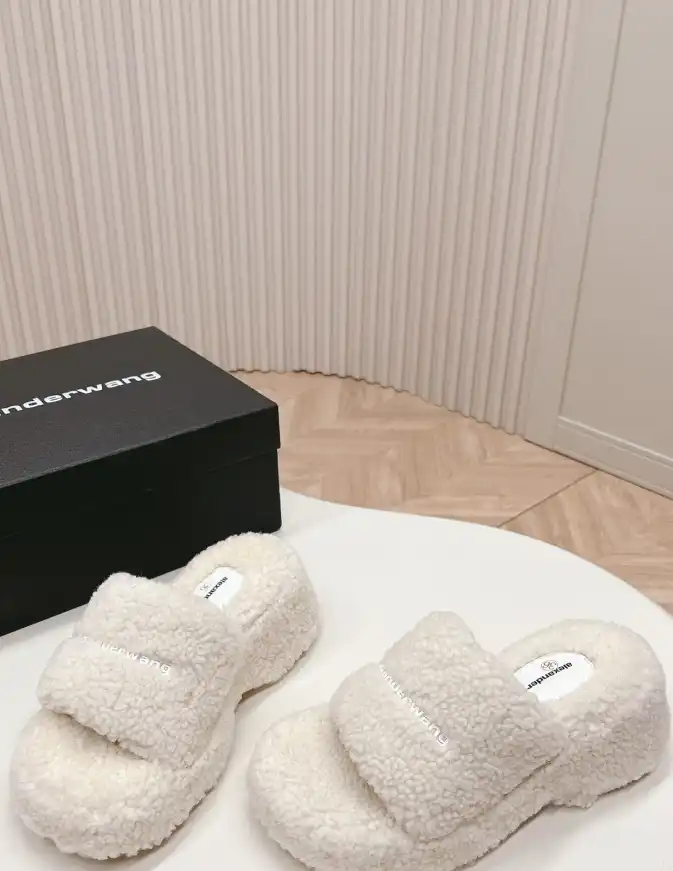 hype Alexander Wang Slippers