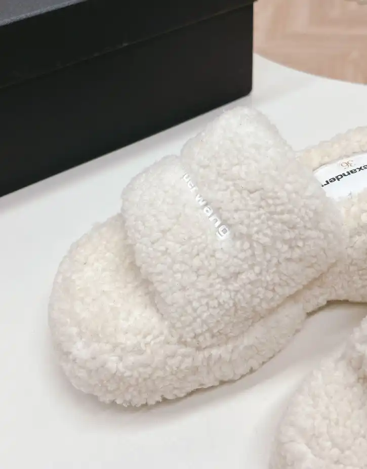 hype Alexander Wang Slippers