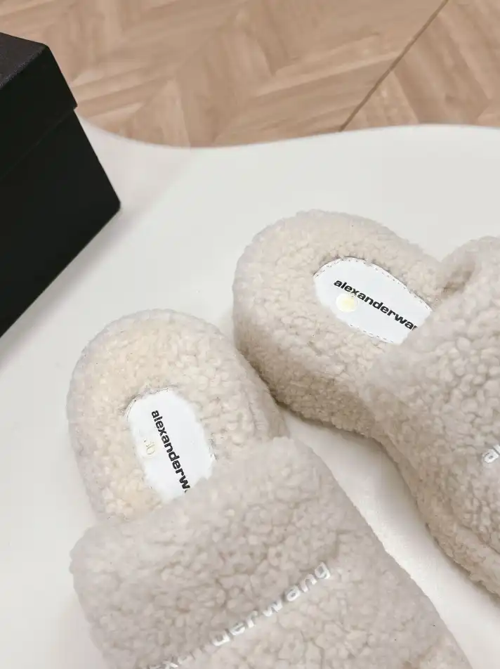 hype Alexander Wang Slippers