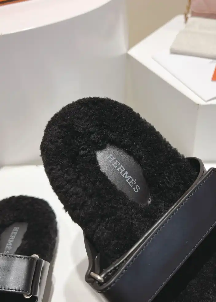 hype Hermes Slippers