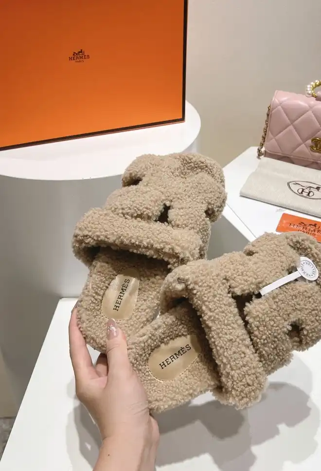 hype Hermes Slippers