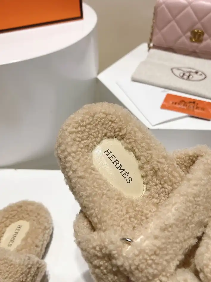 hype Hermes Slippers