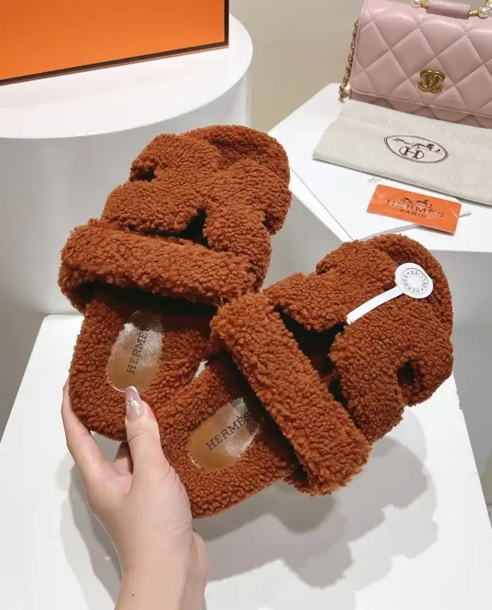 hype Hermes Slippers