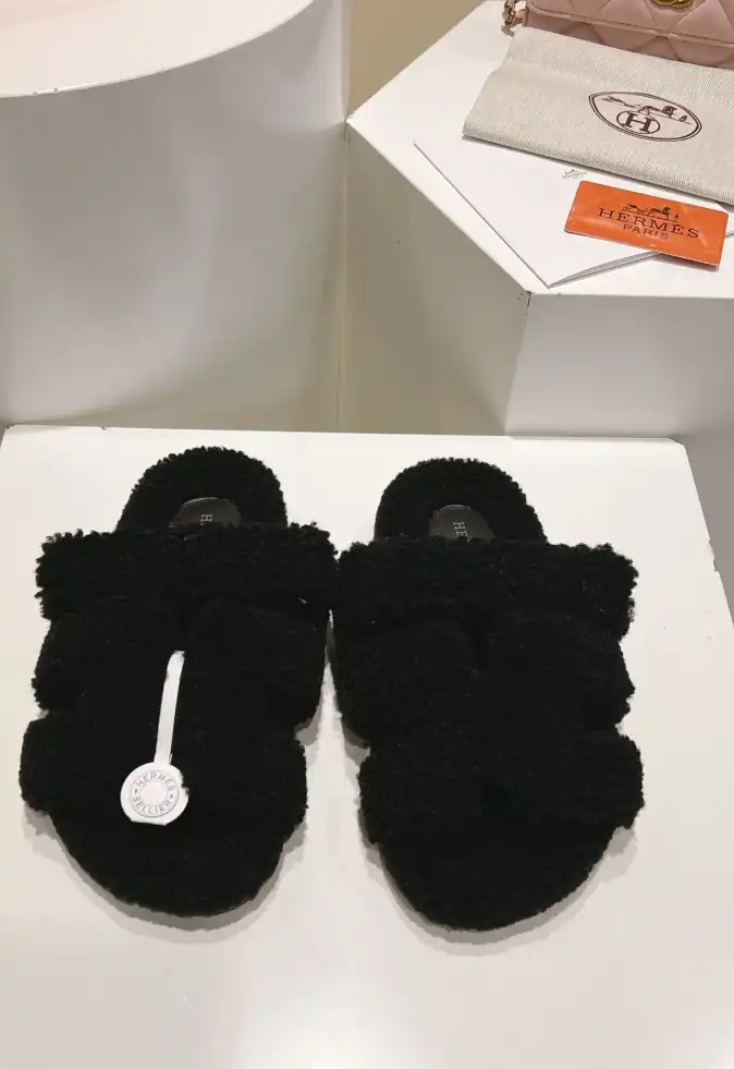 hype Hermes Slippers