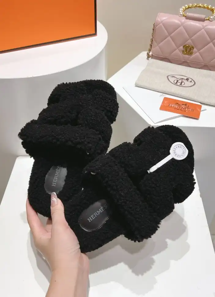 hype Hermes Slippers