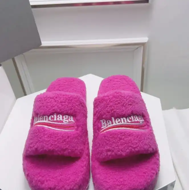 hype Balenciaga Slippers