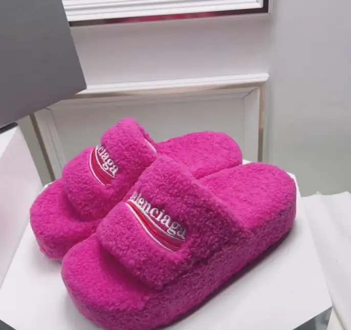 hype Balenciaga Slippers