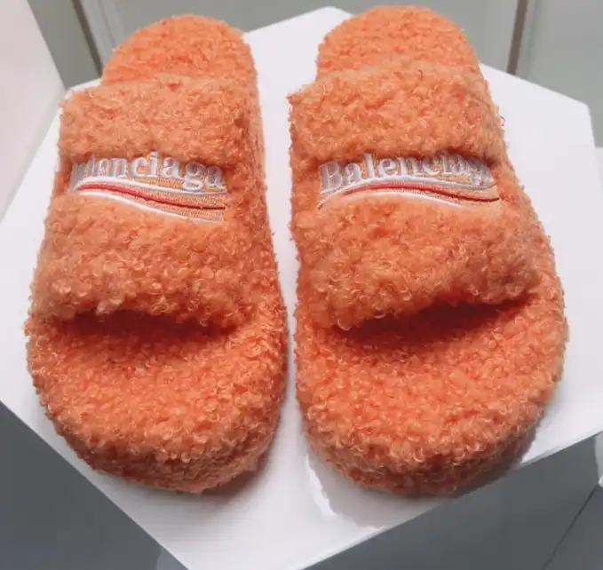 hype Balenciaga Slippers