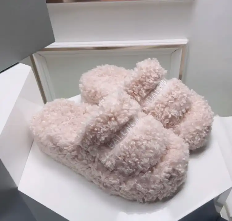 hype Balenciaga Slippers