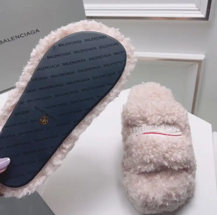 hype Balenciaga Slippers