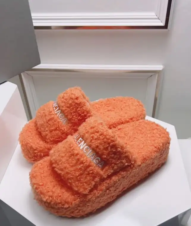 hype Balenciaga Slippers