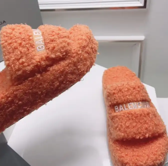 hype Balenciaga Slippers