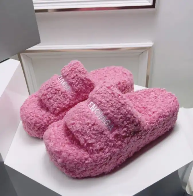 hype Balenciaga Slippers