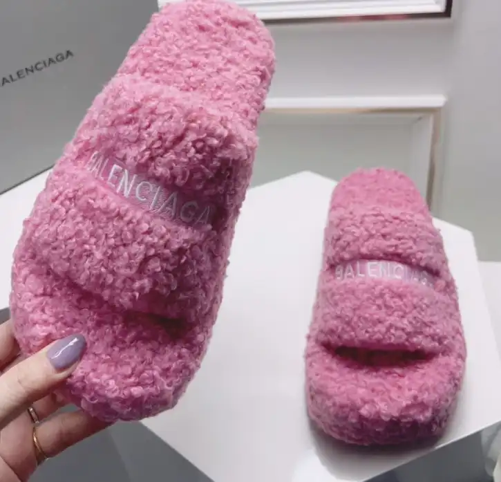 hype Balenciaga Slippers