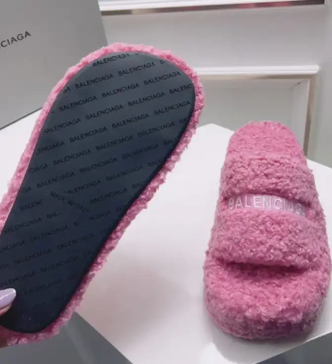 hype Balenciaga Slippers