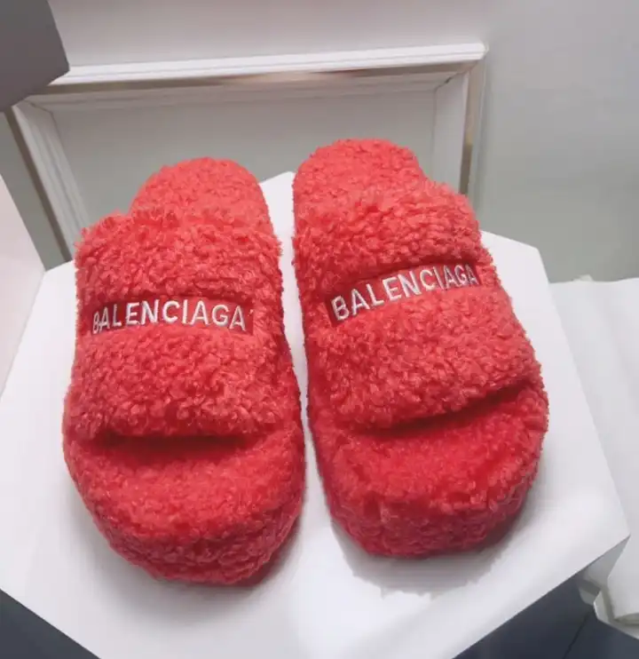 hype Balenciaga Slippers