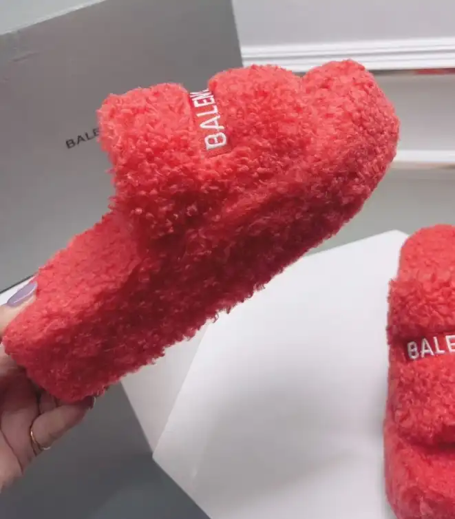 hype Balenciaga Slippers