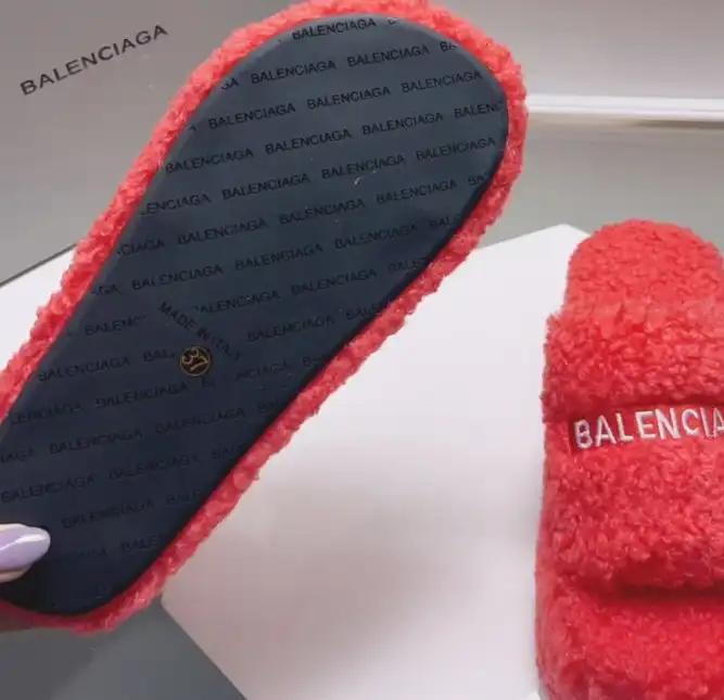 hype Balenciaga Slippers