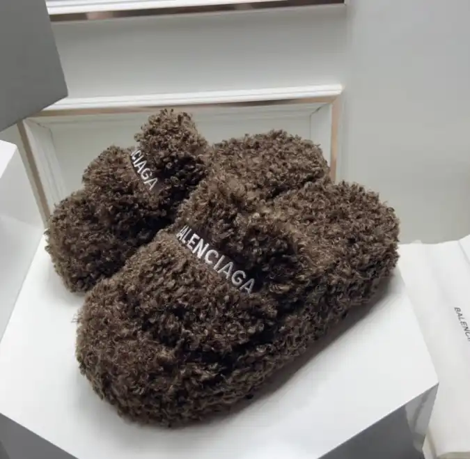 hype Balenciaga Slippers