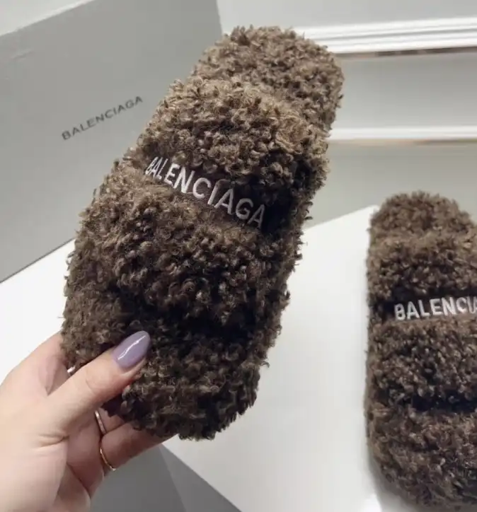 hype Balenciaga Slippers