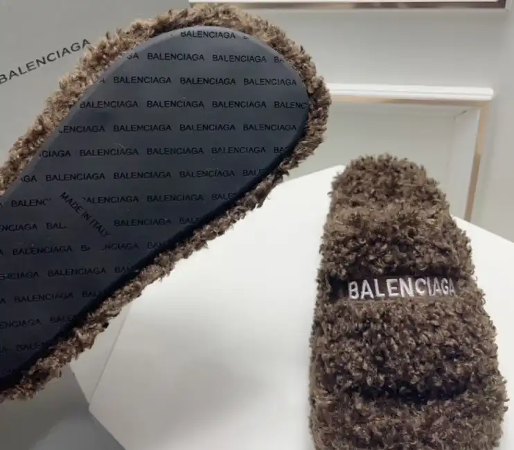 hype Balenciaga Slippers