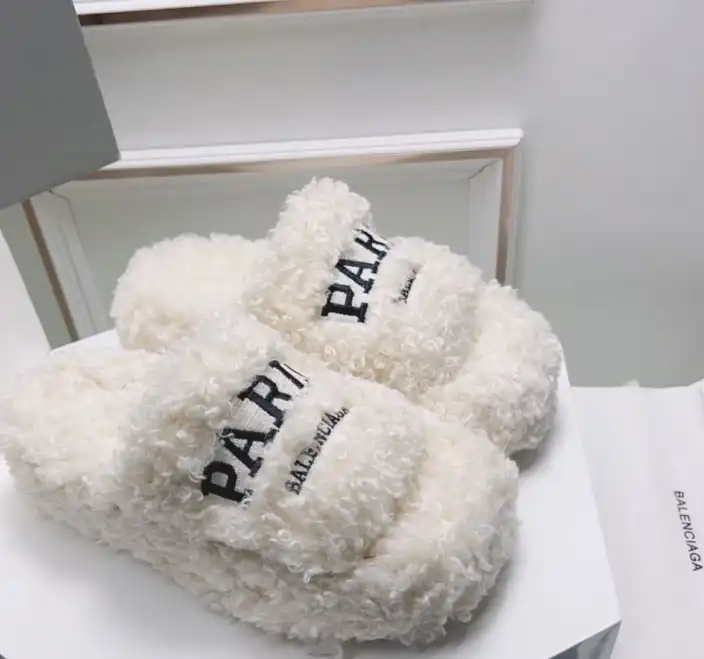 hype Balenciaga Slippers