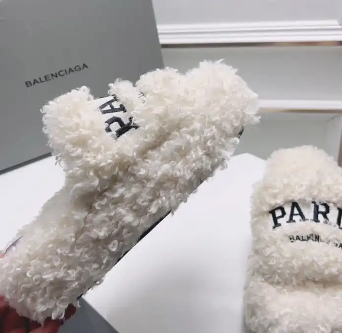 hype Balenciaga Slippers