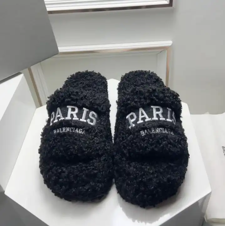 hype Balenciaga Slippers