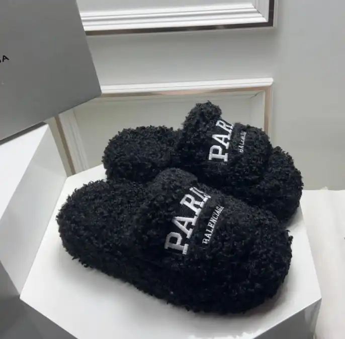 hype Balenciaga Slippers