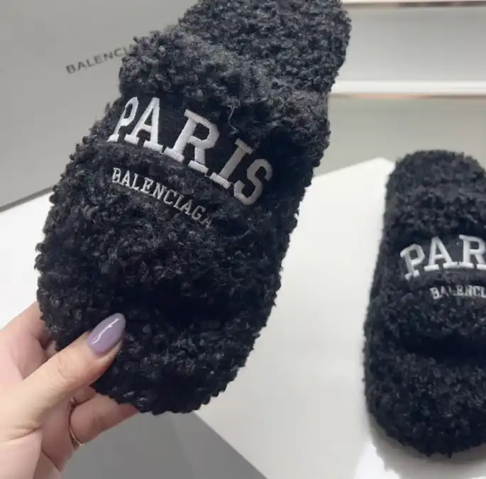 hype Balenciaga Slippers