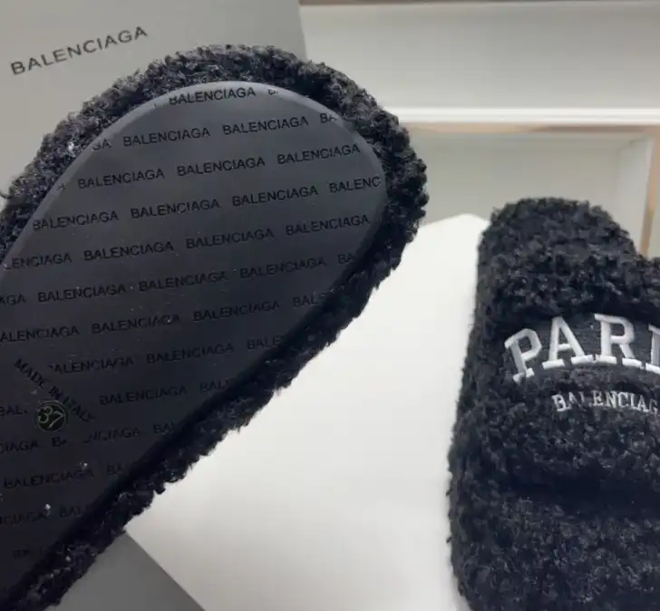 hype Balenciaga Slippers