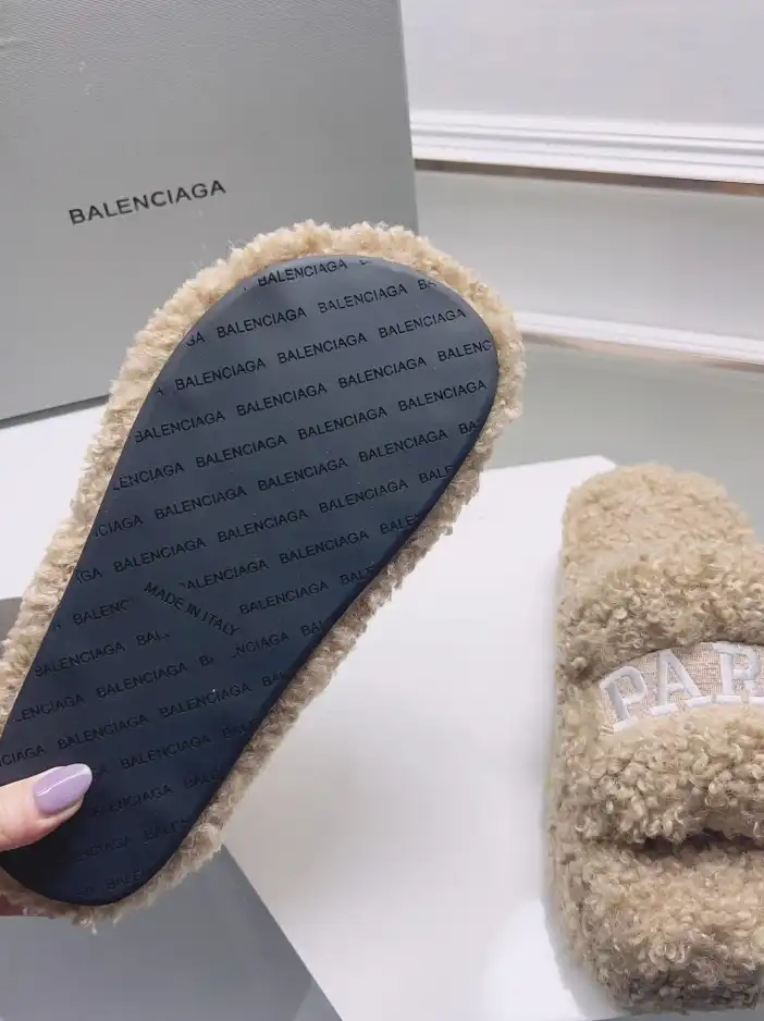 hype Balenciaga Slippers