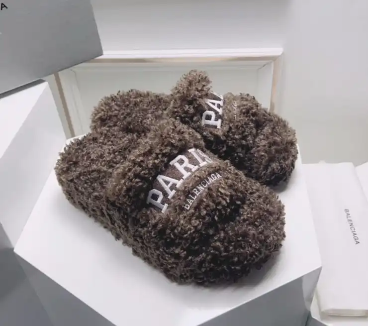 hype Balenciaga Slippers