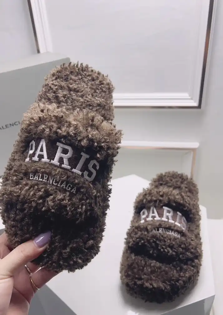 hype Balenciaga Slippers