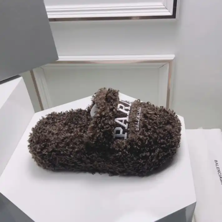 hype Balenciaga Slippers