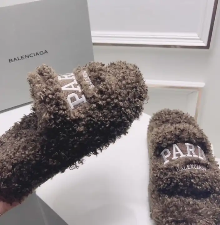 hype Balenciaga Slippers