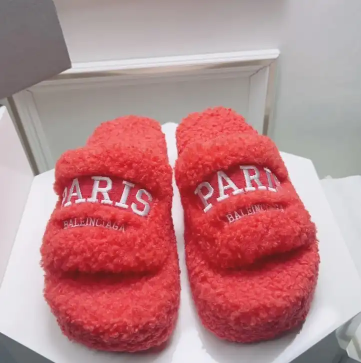 hype Balenciaga Slippers