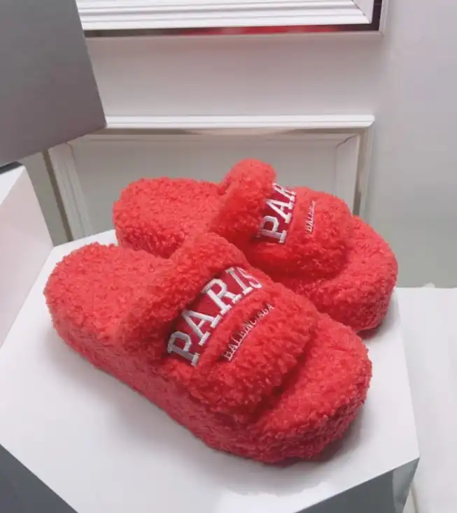 hype Balenciaga Slippers