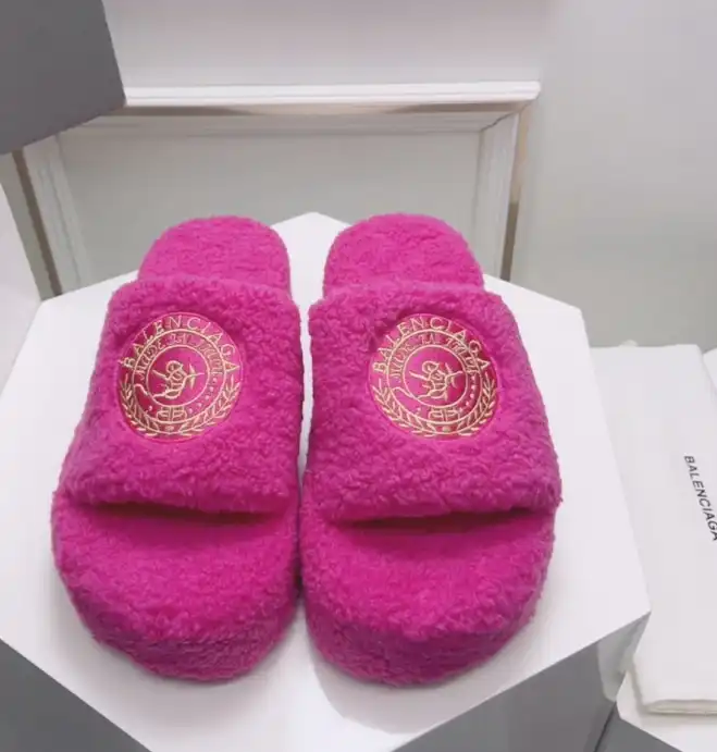 hype Balenciaga Slippers