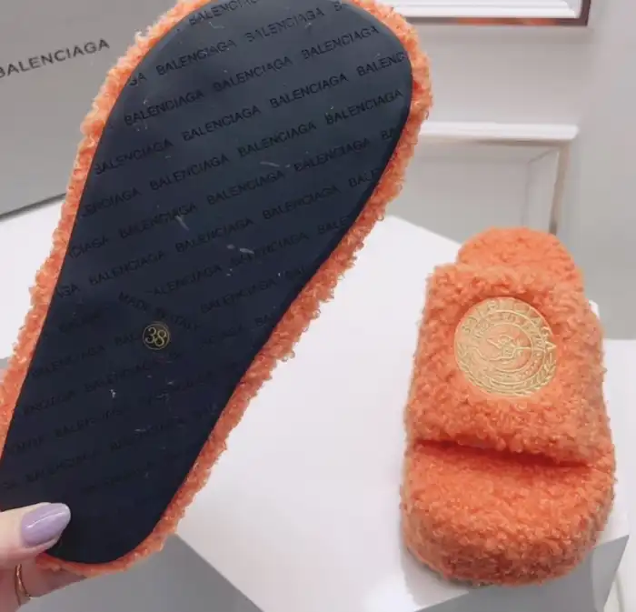 hype Balenciaga Slippers