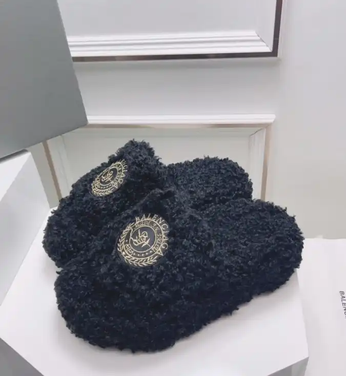 hype Balenciaga Slippers