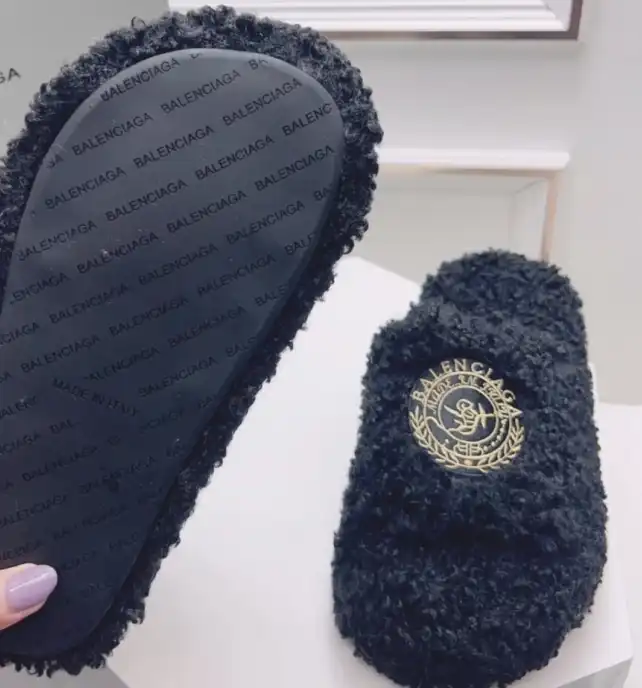 hype Balenciaga Slippers