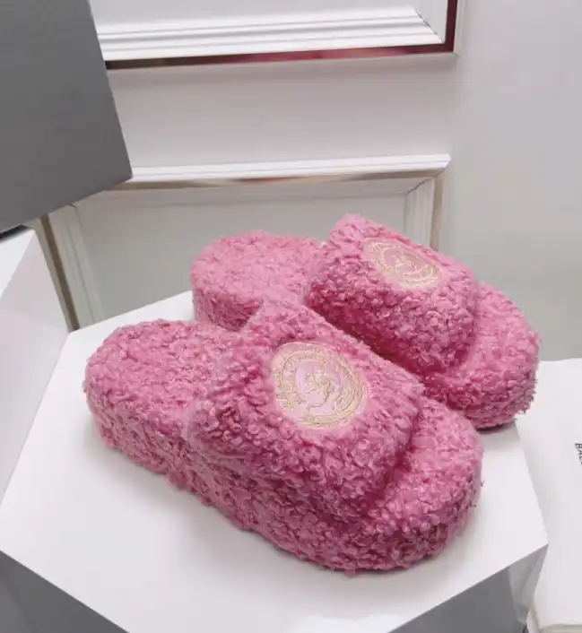 hype Balenciaga Slippers