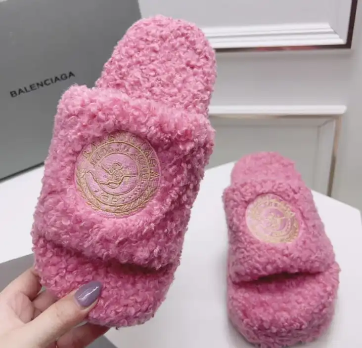 hype Balenciaga Slippers