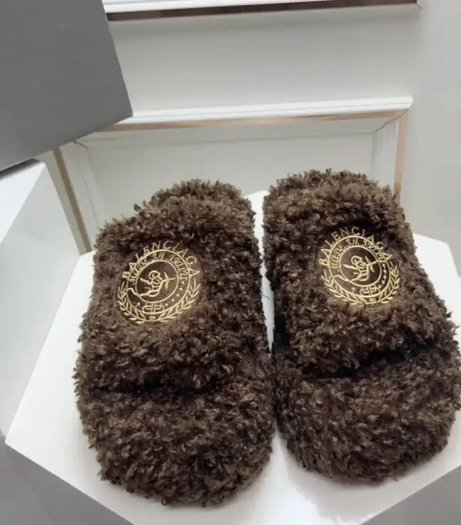 hype Balenciaga Slippers