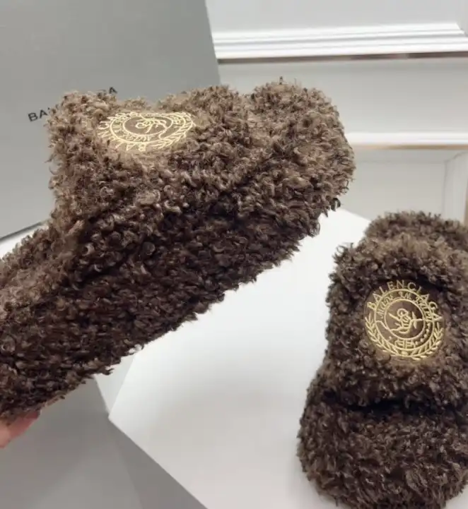 hype Balenciaga Slippers