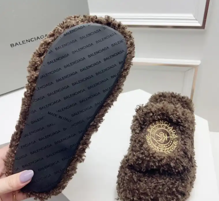 hype Balenciaga Slippers