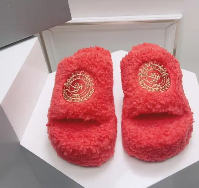 hype Balenciaga Slippers